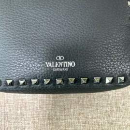Picture of Valentino Handbags _SKUfw180658588fw